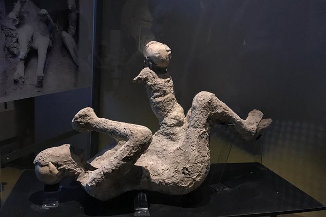 Pompeii Exclusive 2h Private Tour with your Archaeologist - Banquet culture and plaster casts: why Pompeii feels personal