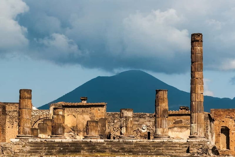 Pompeii: Exclusive Tour with Archaeologist and Entry Tickets - Houses of the Vettii and the Faun: frescoes, mosaics, and “how people wanted to live”