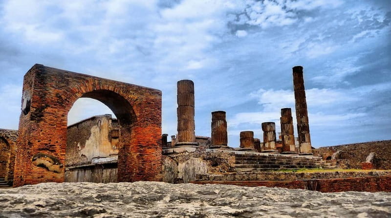 Pompeii: Group Tour with an Archeologist Guide - Key highlights you will feel right away