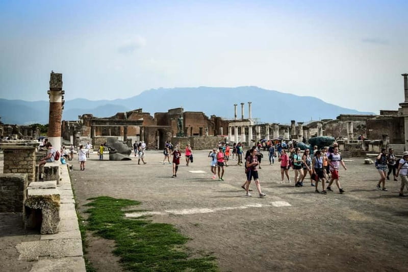 Pompeii: Group Tour with an Archeologist Guide - Porta Marina and the western Pompeii route that makes sense