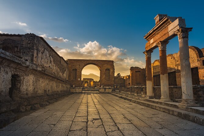 Pompeii guided group tour plus entry ticket - Key highlights before you go