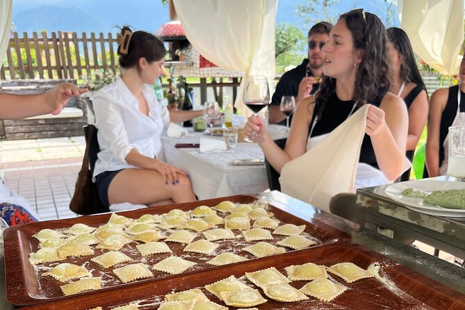 Pompeii: guided tour of the ruins and cooking class fresh pasta - The route that actually makes sense: Via dell’Abbondanza to the temples