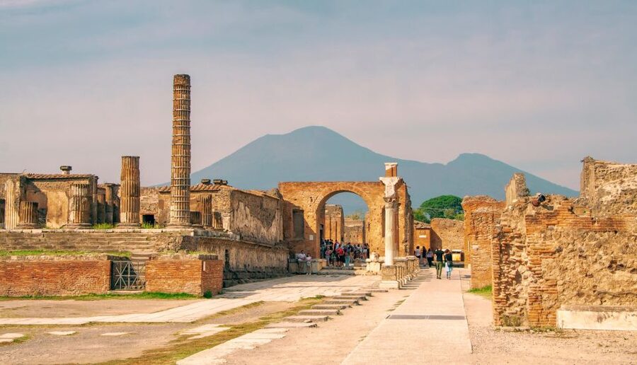 Pompeii Guided Tour with Archaeologist - Plaster casts: seeing what was lost