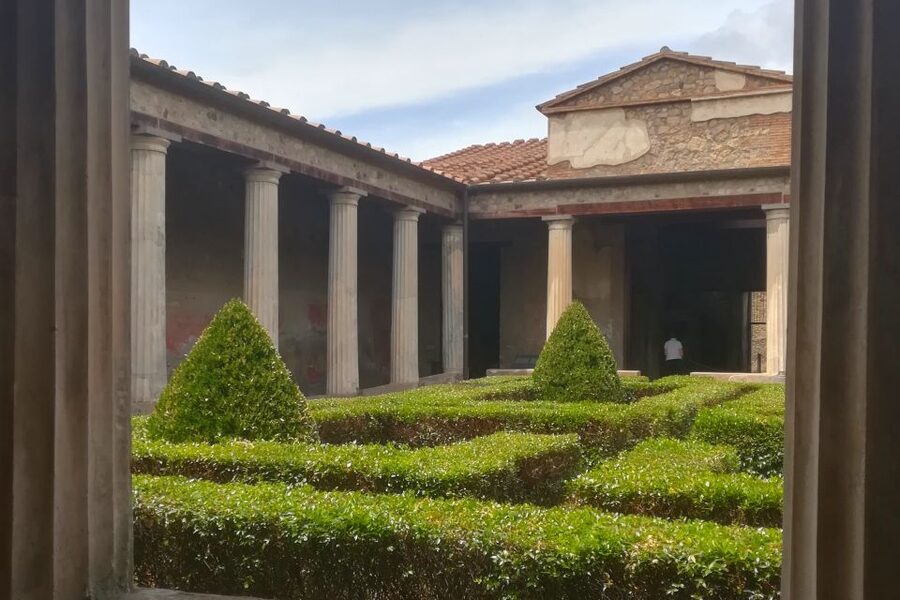 Pompeii: Guided Tour with Archaeologist with max. 12 People - Terme Stabiane and the lupanare: public life and the city’s social edges