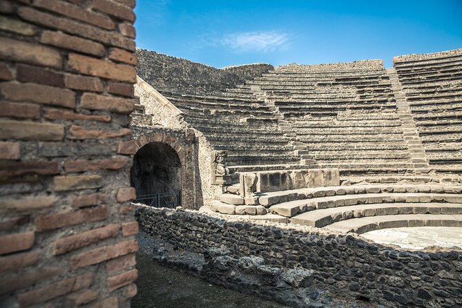 Pompeii: Guided Tour with Priority Entrance - Via dell’Abbondanza and the Stabian Baths: daily life, not just monuments