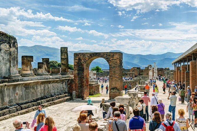 Pompeii Guided Tour with Ticket & Lunch from Sorrento - A full Pompeii day from Sorrento, with priority entry