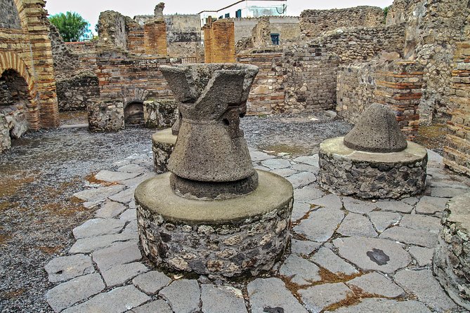 Pompeii Guided Walking Tour with Ticket - Granai del Foro: the market space with 9,000+ artifacts