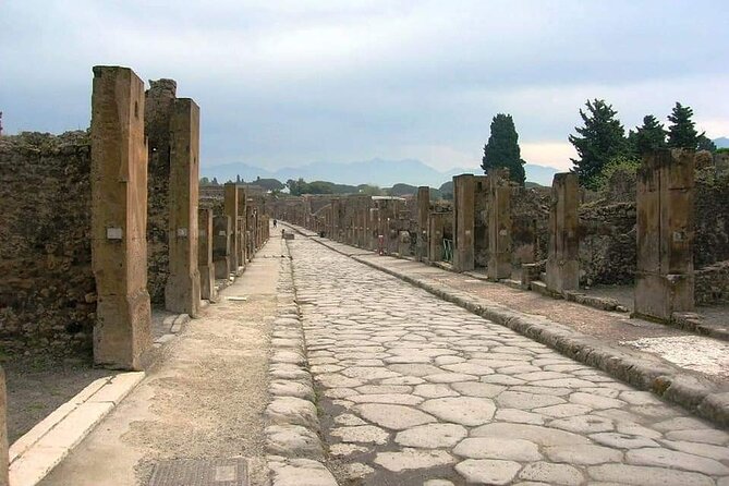 Pompeii Herculaneum - Price and logistics: where the value really comes from