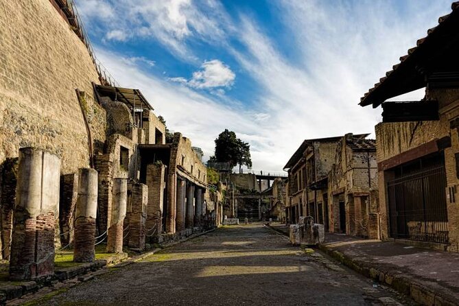Pompeii Herculaneum - Service quality that shows up in small moments