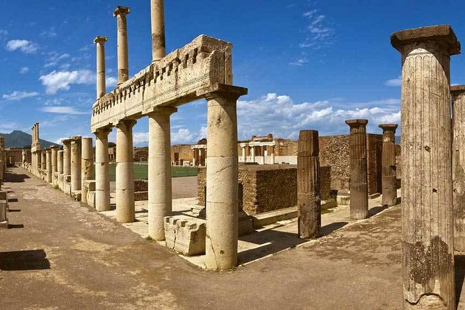 Pompeii & Herculaneum - Skip the line from Sorrento - Lunch Near Pompeii: Included, Convenient, and Not Always a Food Win