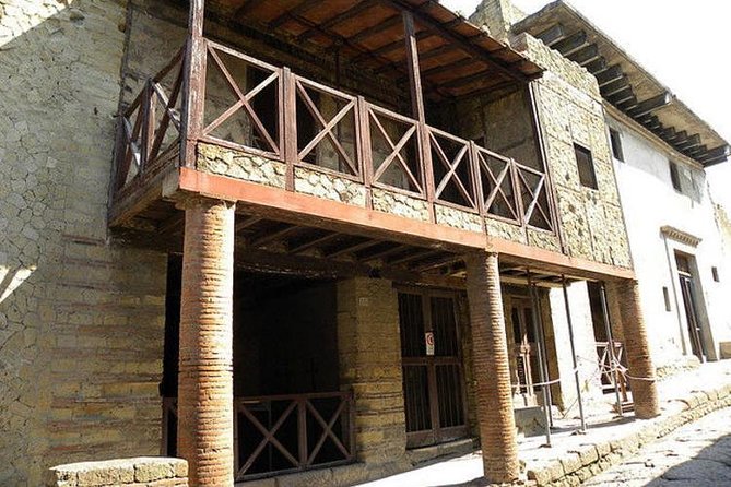 Pompeii-Herculaneum-Wine tour from Sorrento, with licensed guide included - Herculaneum next: why it feels different from Pompeii