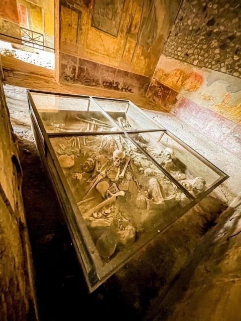 Pompeii in 2h and 30mnt: walk with local guide - Skip-the-line entry: how much time you really save