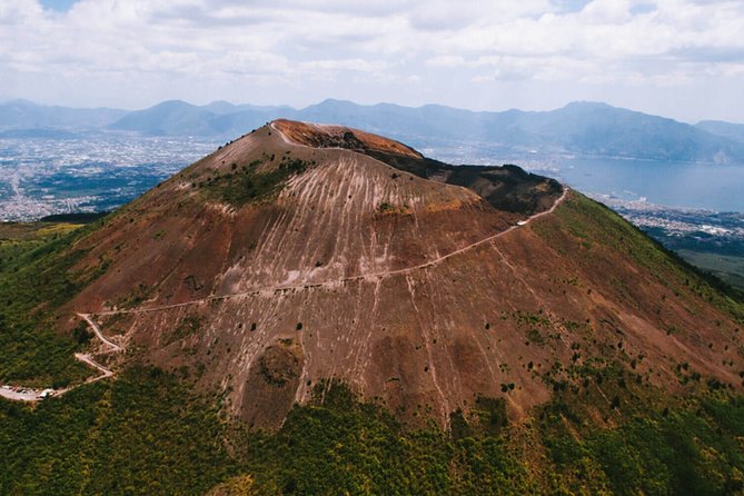 Pompeii & Mount Vesuvius Private Tour with Guide - A private Pompeii and Vesuvius day that actually feels doable