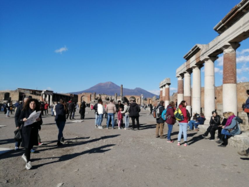 Pompeii: Private Guided Tour with an archeologist - Meeting at Coffee Shop Vittoria, and how to start without stress