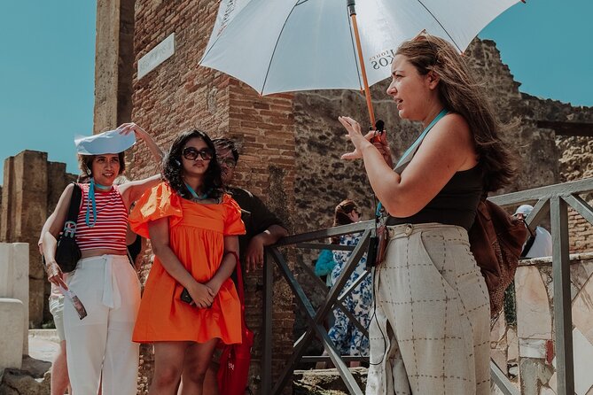 Pompeii Private Tour with an Archaeologist Guide - The termopolium and homes: a short stop that adds big meaning