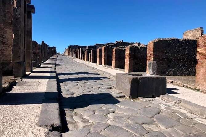 Pompeii private tour with expert guide in archaeology - Starting at Coffee Shop Vittoria, Then Getting Oriented