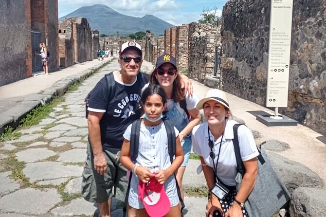 Pompeii Private Walking Tour with Expert and Authorized Guide - Pompeii With a Private, Authorized Guide: What You Gain in 2 Hours