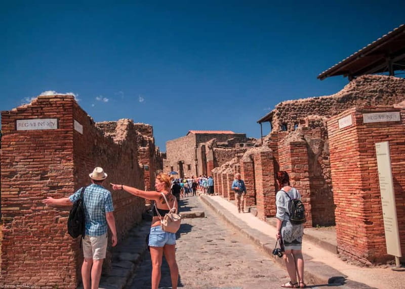 Pompeii Ruins 2-Hours Guided Tour and priority entry ticket - Getting To Pompeii Ruins: Tempio Travel Office, Right by the Station