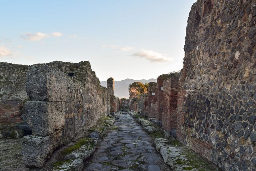 Pompeii: Skip-the-Line Entrance Ticket with Audio Guide - Timing Tips for Heat, Crowds, and a Smooth One-Day Plan