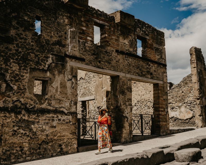 Pompeii: Skip-the-Line Entry Ticket with Digital Guide App - Your self-paced route: domus, theaters, lupanare, thermae, forum