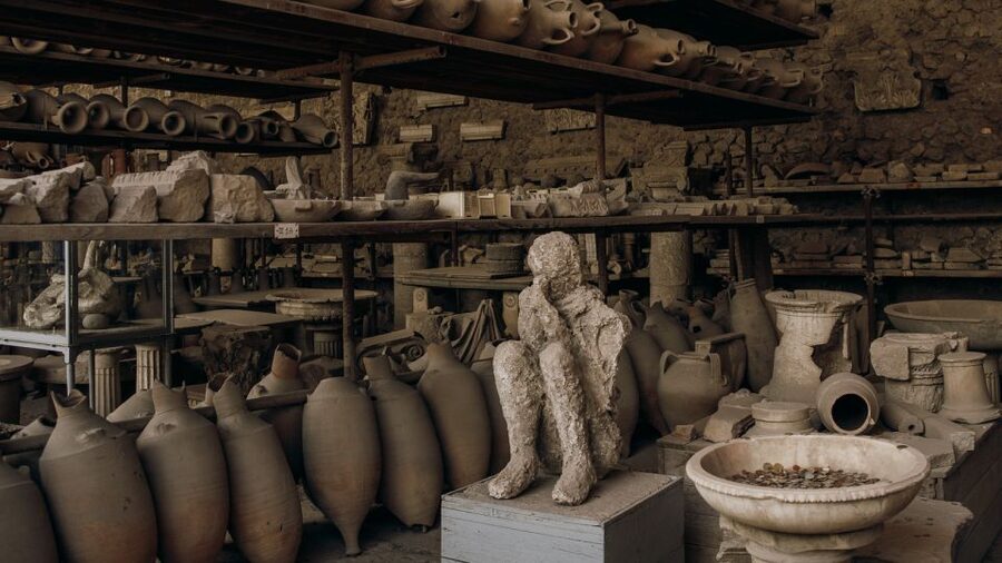Pompeii: Skip-the-Line Guided Tour with Expert Archaeologist - Forum and Temple of Apollo: The Center of Public Life