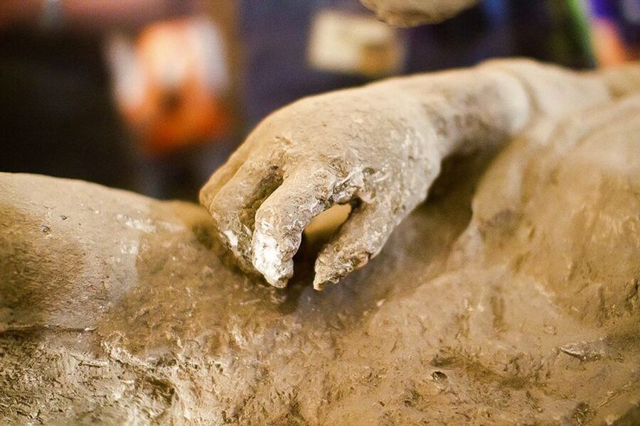 Pompeii: Skip-the-Line Guided Tour with Expert Archaeologist - Heat, Shoes, and the Realities You Should Plan For