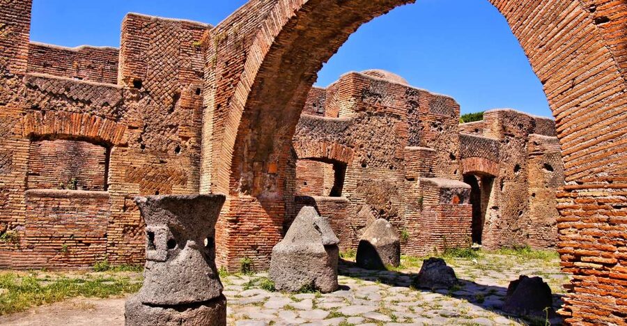 Pompeii Skip the line ticket+transfer from Naples - Key highlights that make this trip work