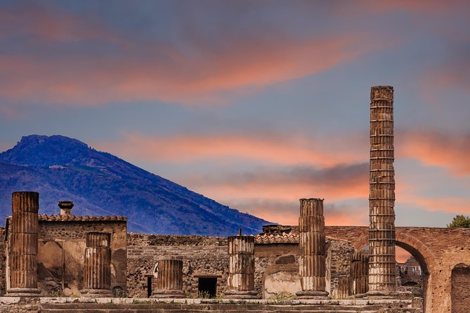 Pompeii: Skip-the-line-Ticket with Guided Tour - Meeting at Piazza Esedra, 11, and how to not lose time