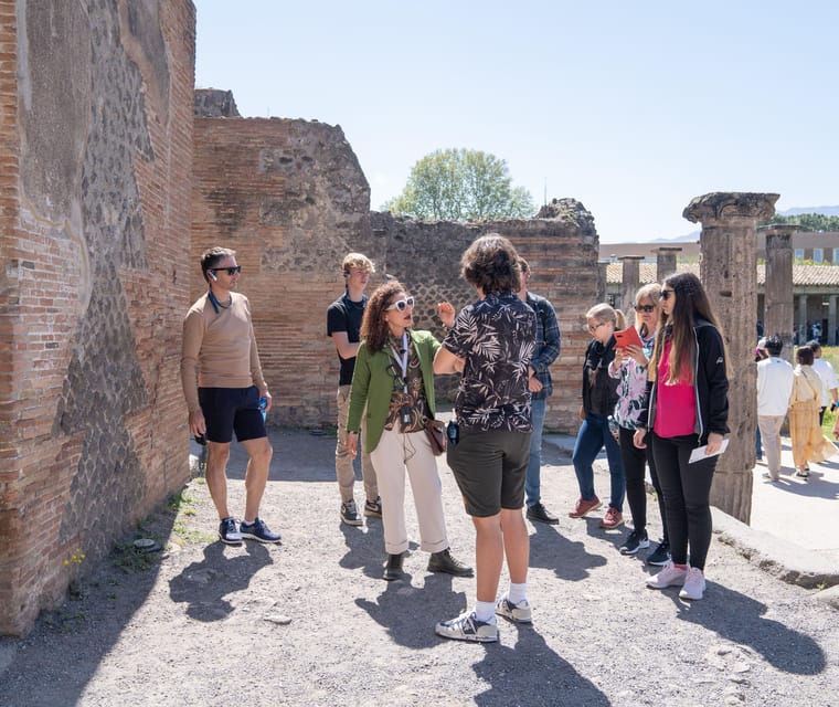 Pompeii: Small Group Guided Tour and Skip-the-Line Ticket - A true small-group setup, with headsets to keep you oriented