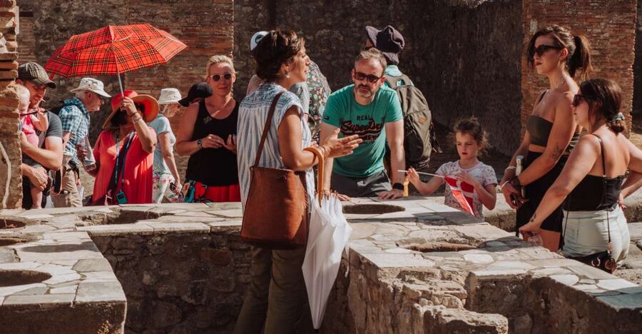 Pompeii: Small-Group Tour of Pompeii and Herculaneum - The 30-minute Pompeii break, and how to use it well