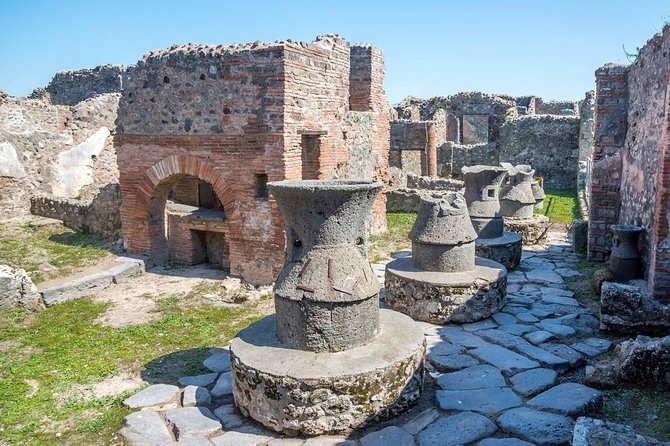 Pompeii Small Group Tour - Tickets Included - Tickets included and the first Sunday free-entry catch