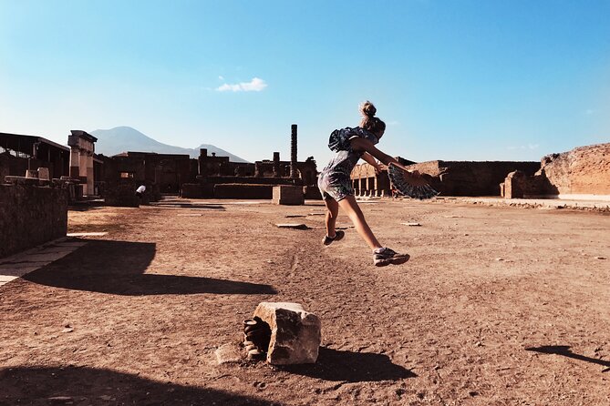 Pompeii Small Group with an Archaeologist and Skip The Line - Two hours, 10 big stops: what you’ll see and why it matters