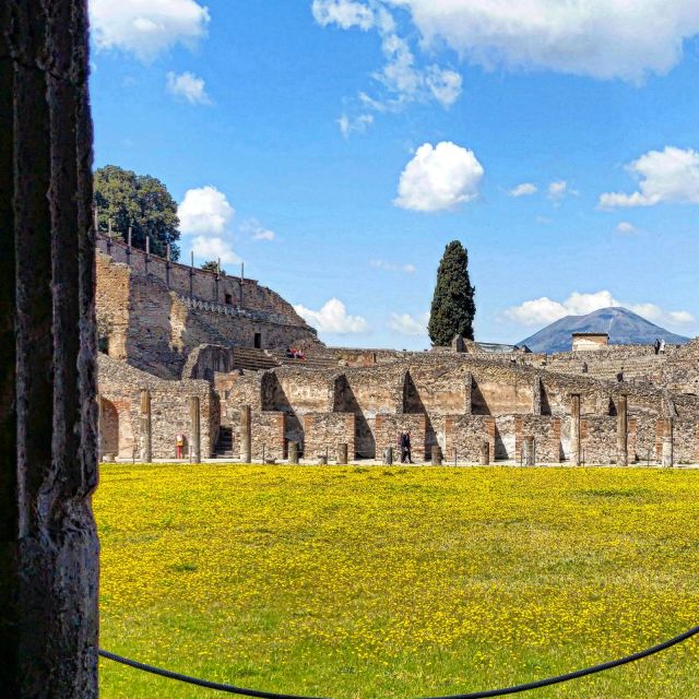 Pompeii Sunset tour for small group - Via dell’Abbondanza and the Forum Civile: where the city makes sense
