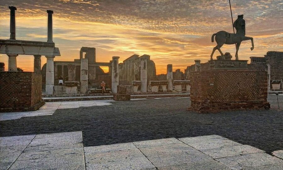 Pompeii Sunset tour for small group - Finding Parking Zeus and meeting near Porta Marina Superiore