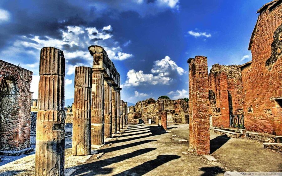 Pompeii: Tour for Children - Getting to the meeting point and starting smoothly