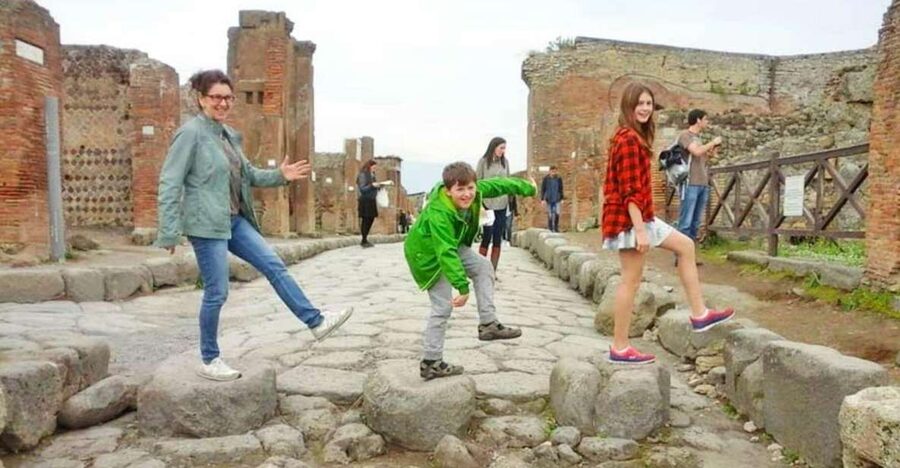 Pompeii: Tour for Children - The “walk and talk” focus: what the guide actually covers