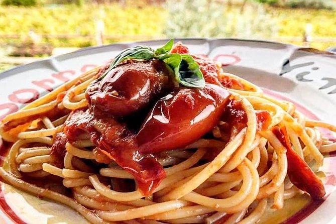 Pompeii Tour & Lunch with Wine Tasting Experience - Lunch Details That Affect Your Day: Portions, Vegetarian Options, and Pace