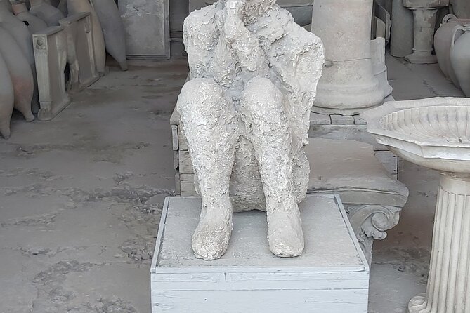 Pompeii tour with archaeologist - Foro di Pompei and the Granai del Foro: The City’s Engine
