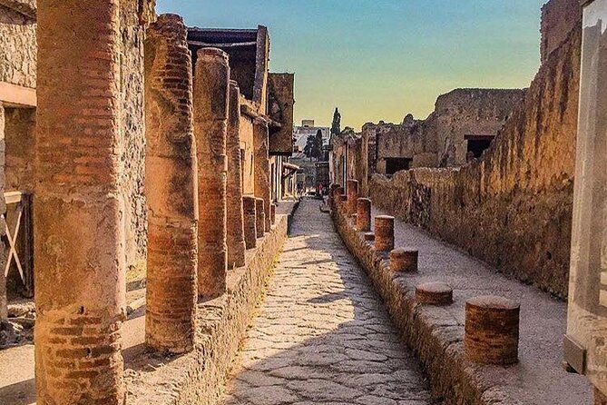 Pompeii Tour with Lunch and Wine Tasting from Positano - The Transfer to Pompeii: What You Lose, What You Gain