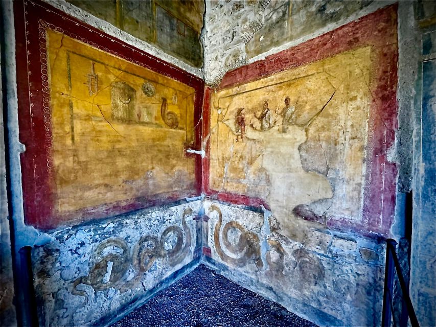 Pompeii - Vesuvius & Wine from Amalfi Coast all inclusive - The Vesuvius hike up to the Gran Cone and crater views