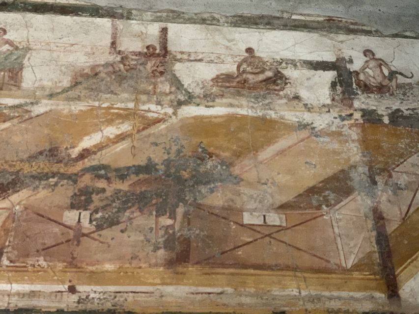 Pompeii VIP 3h Tour: Skip-the-line with your Archaeologist - Basilica, Forum Spaces, and the Temples That Define Daily Life