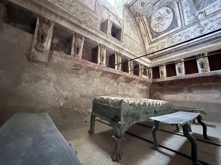 Pompeii VIP 3h Tour: Skip-the-line with your Archaeologist - Markets, Baths, and the Houses the Eruption Could Not Erase