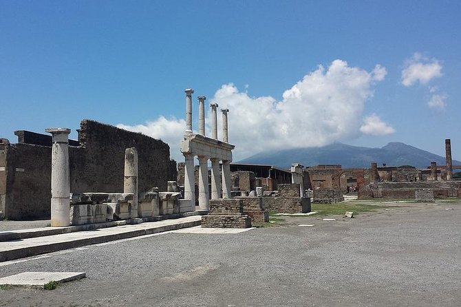 Pompeii Visit at its Most Peaceful Moment - Getting in smoothly: skip-the-line, mobile ticket, small group cap