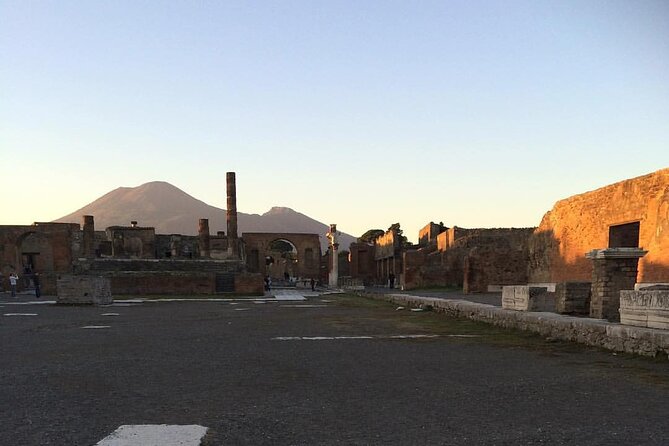 Pompeii walking tour (2hrs) - Theatres, shops, and frescoed homes you can actually spot