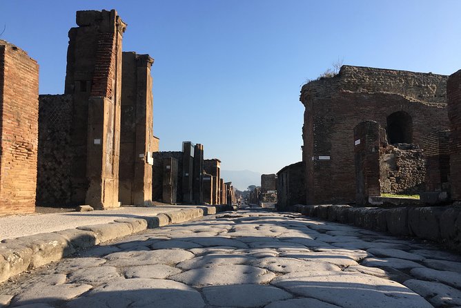 Pompeii with an archaeologist, small group!!! - Practical considerations before you go