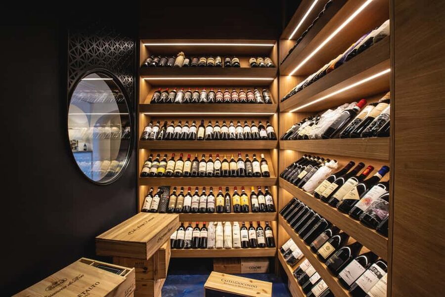 Positano: a journey through local wines - Where the tasting happens: Eden Roc’s Wine Room in Positano