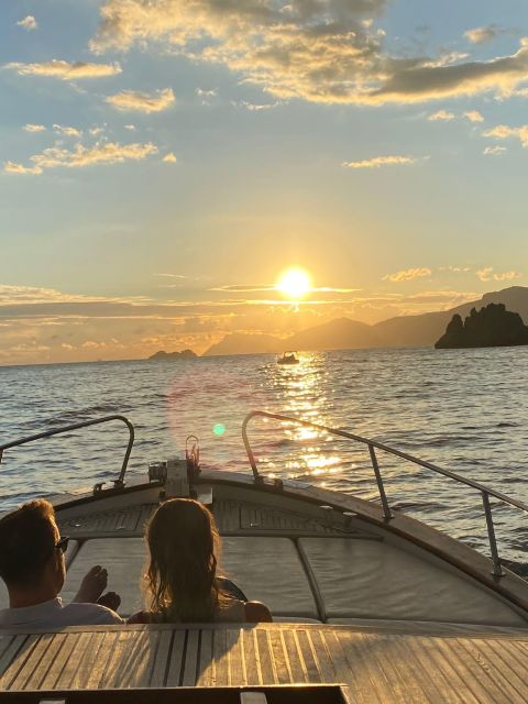 Positano: Amalfi Coast Sunset Group Boat Tour with Prosecco - Sunset on the Amalfi Coast, from Positano’s Spiaggia Grande