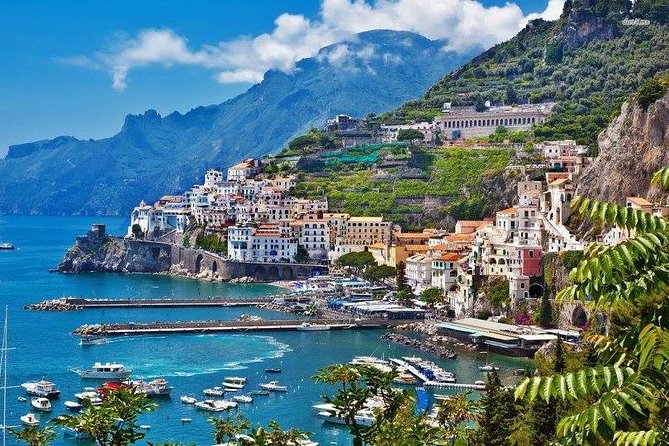 Positano, Amalfi & Ravello Shared Tour from Sorrento - The ride from Sorrento: where the day starts looking like a postcard