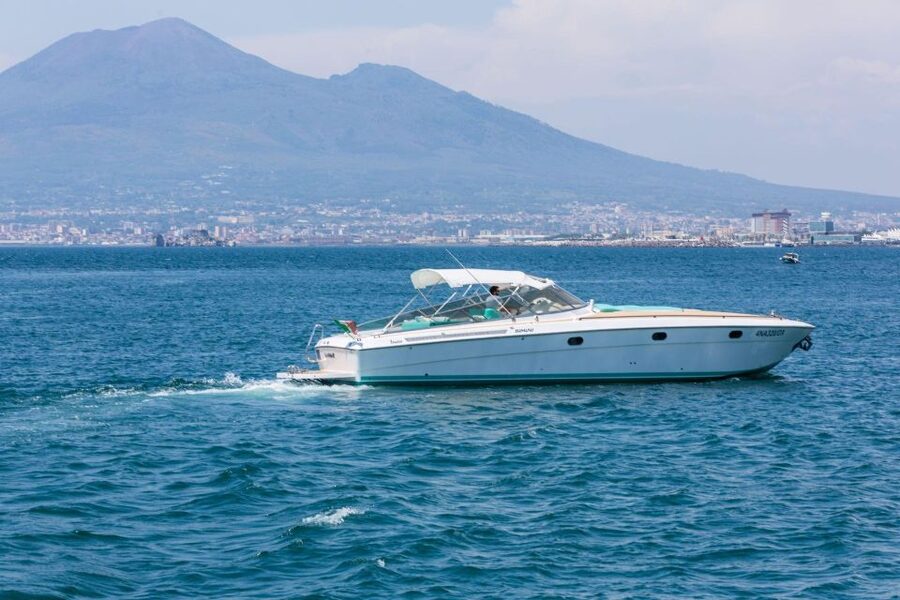 Positano: Boat Tour of Capri with Drinks and Snacks - Snorkel stop or seaside café, and why the choice matters