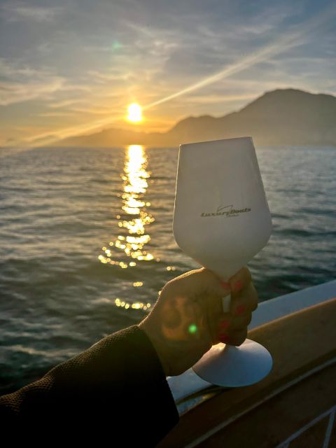 Positano: Shared Sunset Cruise - Meeting point at Hotel Covo dei Saraceni, then on to Cala Marinai